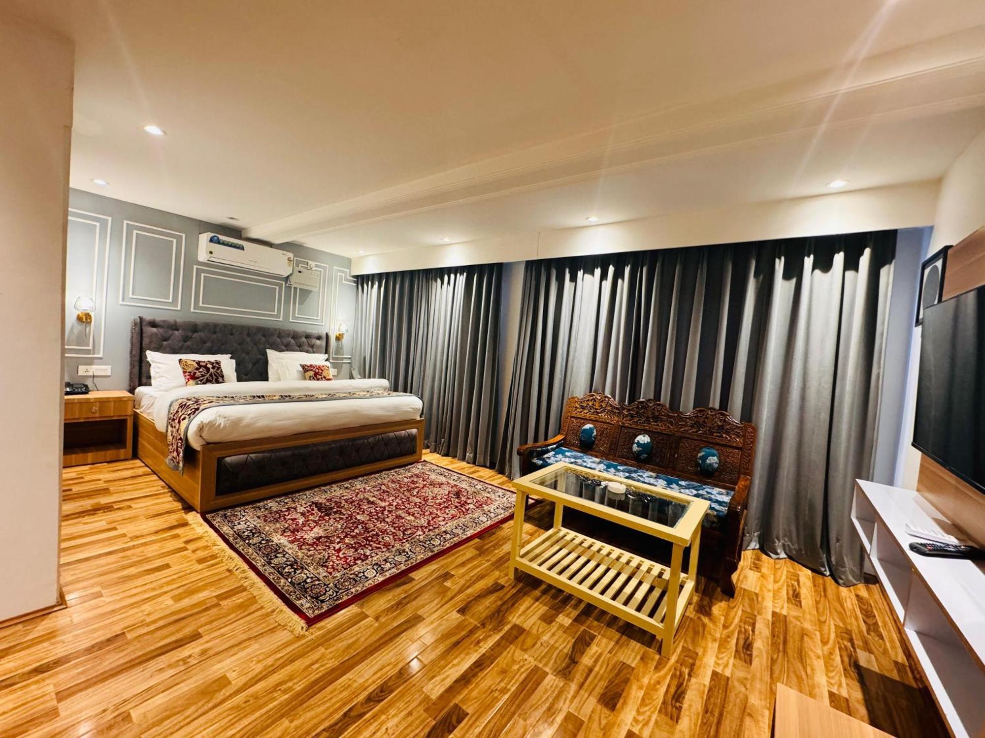 De Elaaf The Luxury Stay Srīnagar Extérieur photo