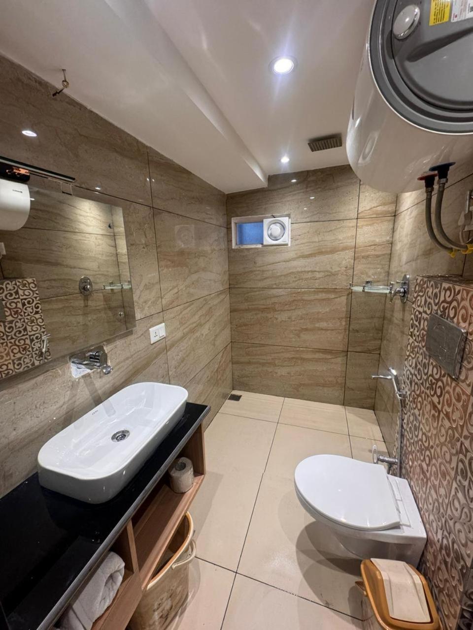 De Elaaf The Luxury Stay Srīnagar Extérieur photo