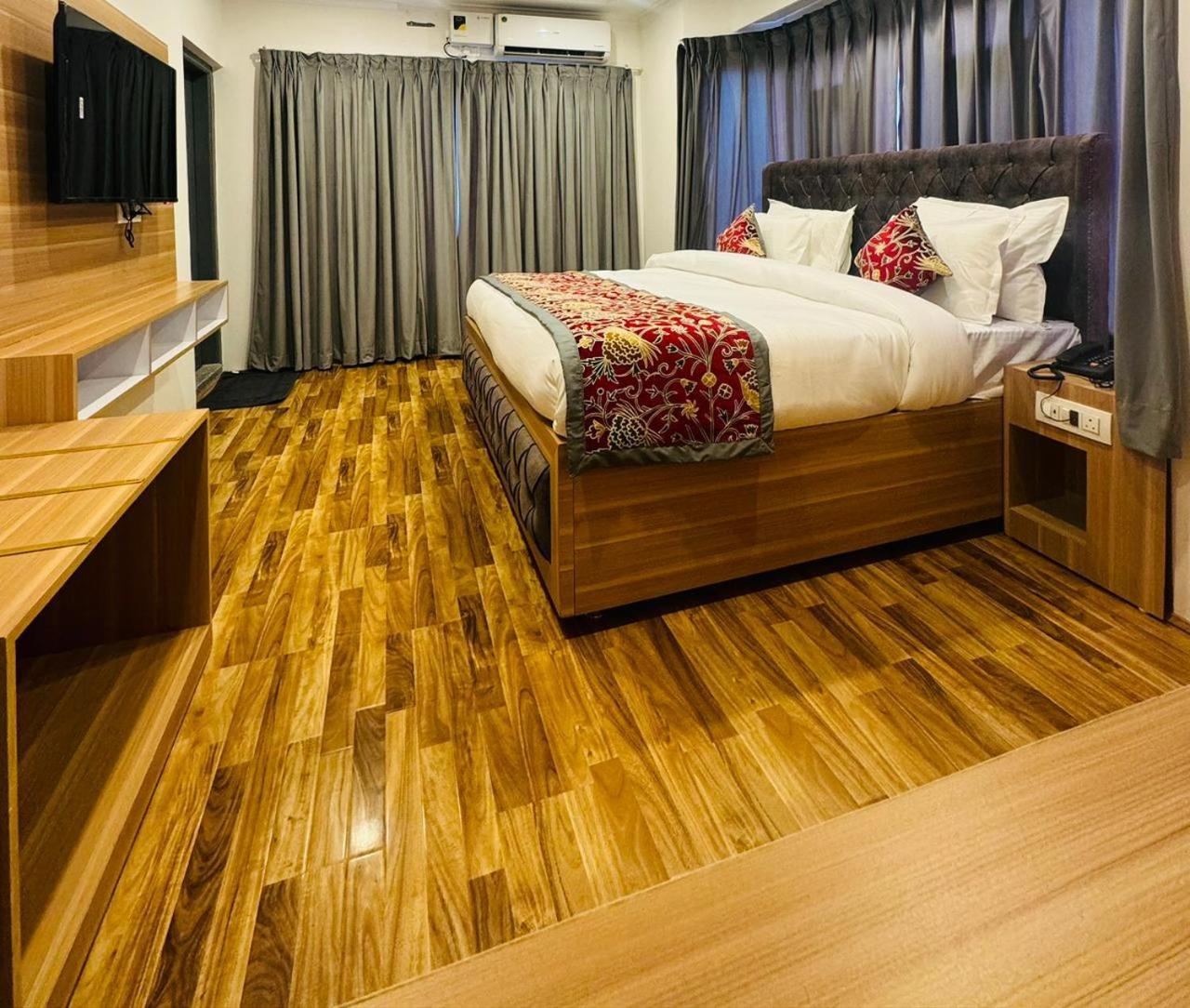 De Elaaf The Luxury Stay Srīnagar Extérieur photo